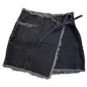 BDG Urban Outfitters black denim wrap mini skirt tie front frayed hem size small